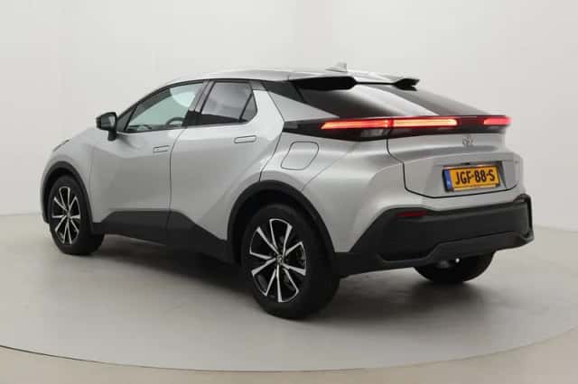 Toyota C-HR (2025) thumbnail 4