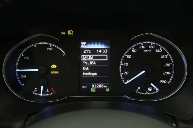 Toyota Yaris (2019) thumbnail 3
