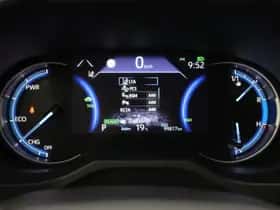 Toyota RAV4 (2022) thumbnail 3