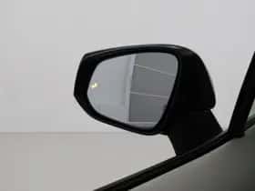 Toyota RAV4 (2022) thumbnail 5