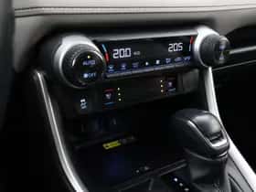 Toyota RAV4 (2022) thumbnail 7