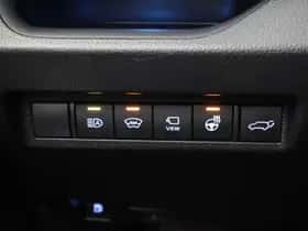 Toyota RAV4 (2022) thumbnail 8