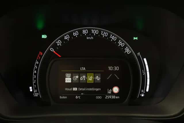 Toyota Aygo X (2023) thumbnail 3