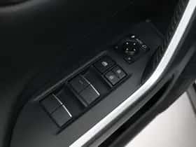 Toyota RAV4 (2020) thumbnail 25
