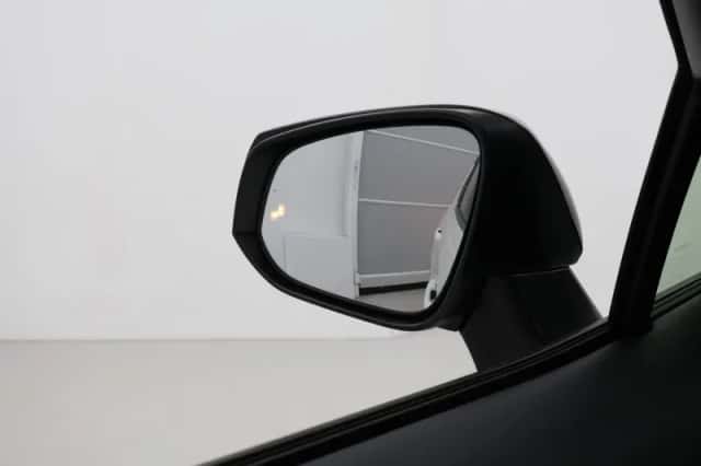 Toyota RAV4 (2022) thumbnail 5