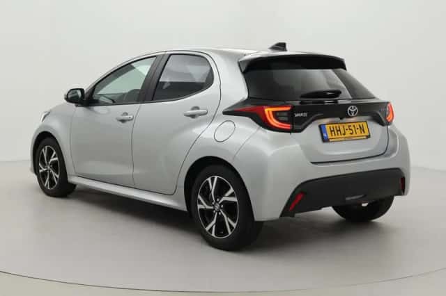 Toyota Yaris (2025) thumbnail 4
