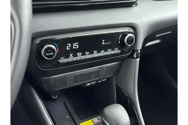 Toyota Yaris (2025) thumbnail 6