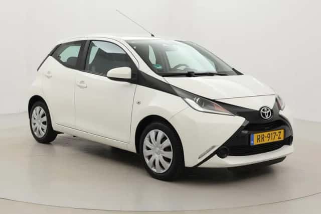 Toyota Aygo (2016) thumbnail 1