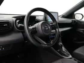 Toyota Yaris (2023) thumbnail 2