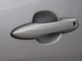 Toyota Yaris (2023) thumbnail 12