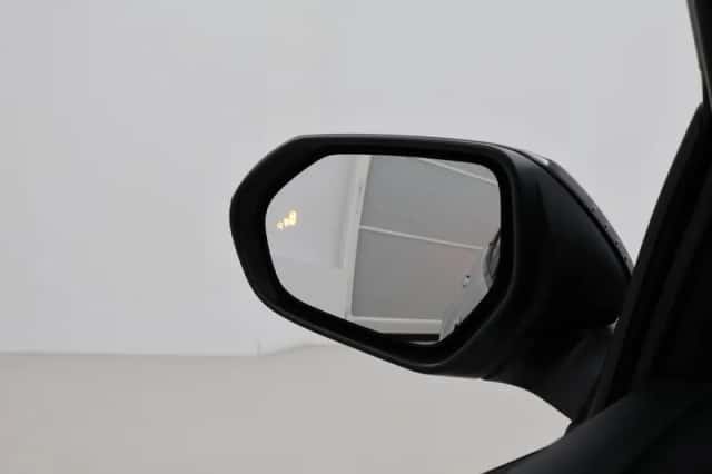 Toyota Yaris (2023) thumbnail 6