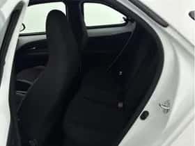Toyota Aygo X (2024) thumbnail 24