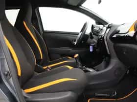 Toyota Aygo (2021) thumbnail 33