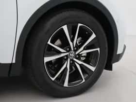 Toyota C-HR (2025) thumbnail 16