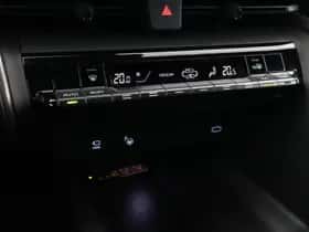 Toyota C-HR (2025) thumbnail 28