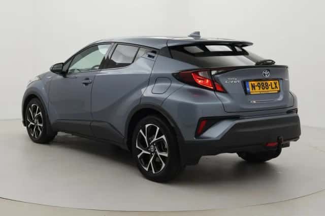 Toyota C-HR (2020) thumbnail 4