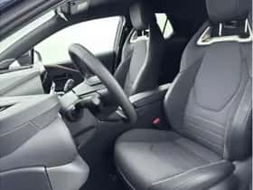Toyota C-HR (2025) thumbnail 10