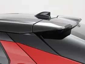 Toyota C-HR (2025) thumbnail 16