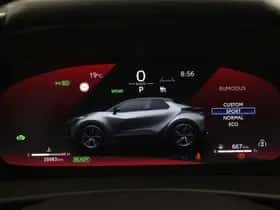 Toyota C-HR (2025) thumbnail 3