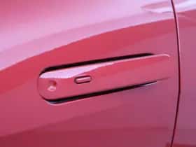 Toyota C-HR (2025) thumbnail 9