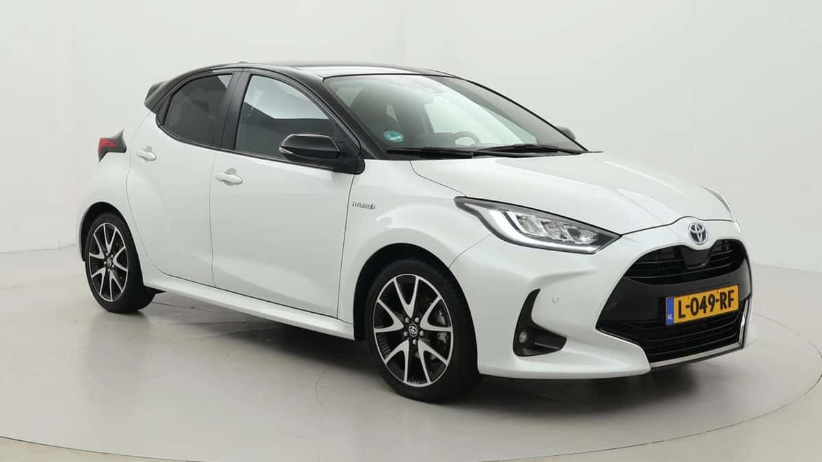 Toyota Yaris (2021) — foto 1