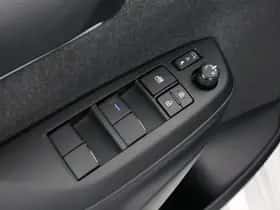 Toyota Yaris (2021) thumbnail 27