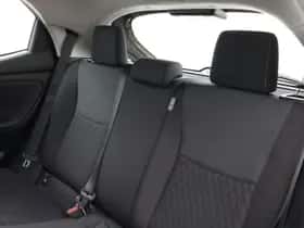 Toyota Yaris (2024) thumbnail 36