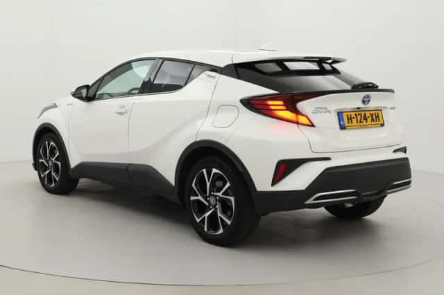 Toyota C-HR (2020) thumbnail 4