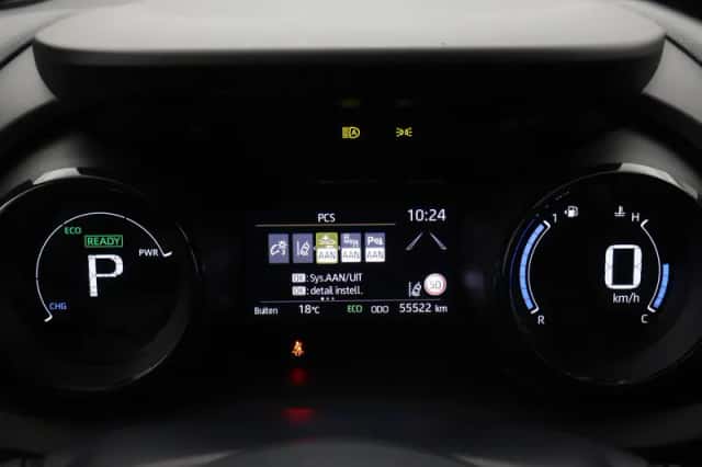 Toyota Yaris (2020) thumbnail 3