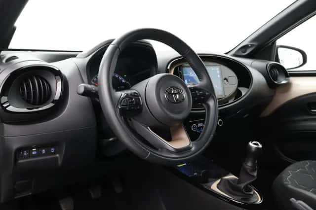 Toyota Aygo X (2023) thumbnail 2