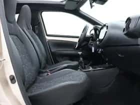 Toyota Aygo X (2023) thumbnail 34