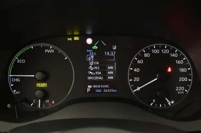 Toyota Yaris (2023) thumbnail 3