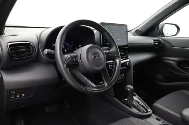 Toyota Yaris Cross (2025) thumbnail 2