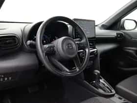 Toyota Yaris Cross (2025) thumbnail 2
