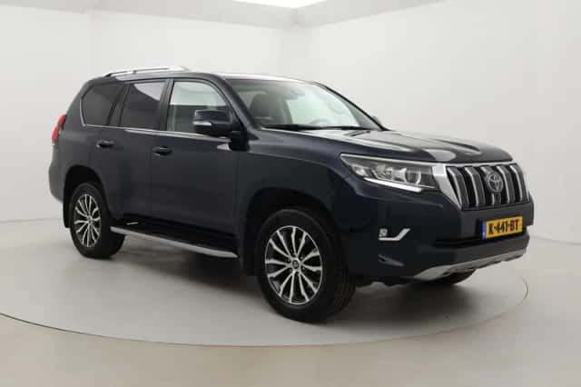 Toyota Land Cruiser (2019) thumbnail 1