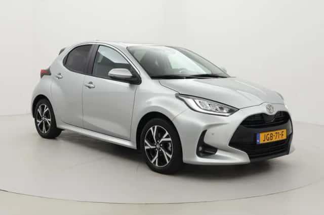 Toyota Yaris (2025) thumbnail 1