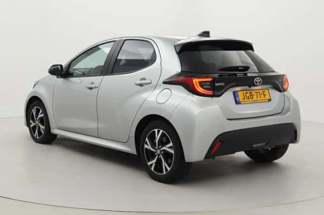 Toyota Yaris (2025) thumbnail 4