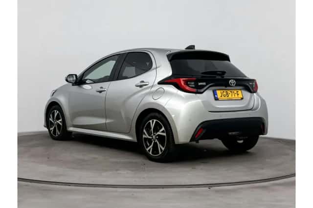 Toyota Yaris (2025) thumbnail 4