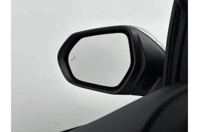 Toyota Yaris (2025) thumbnail 5