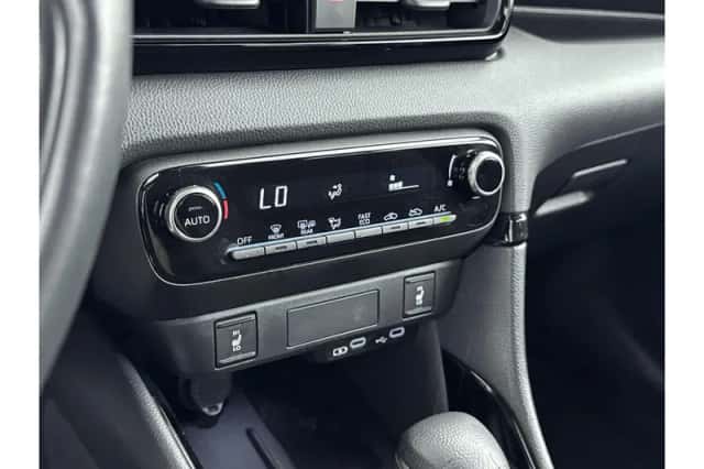 Toyota Yaris (2025) thumbnail 6