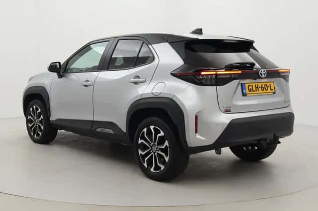 Toyota Yaris Cross (2023) thumbnail 4