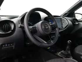 Toyota Aygo X (2024) thumbnail 2