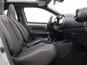 Toyota Aygo X (2024) thumbnail 35