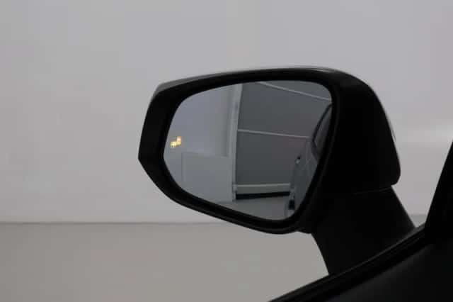 Toyota RAV4 (2022) thumbnail 6