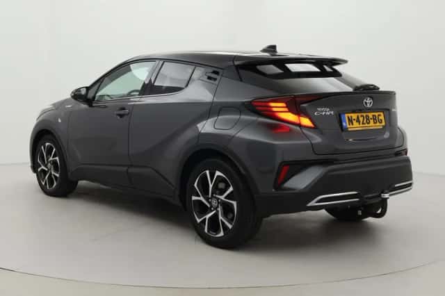 Toyota C-HR (2021) thumbnail 4