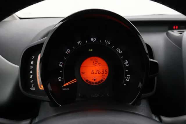 Toyota Aygo (2019) thumbnail 3
