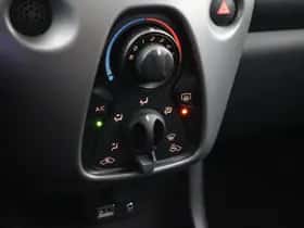 Toyota Aygo (2019) thumbnail 8