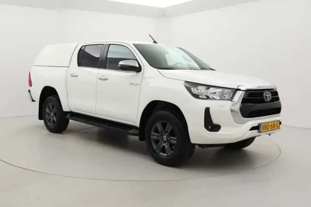 Toyota Hilux (2021) thumbnail 1