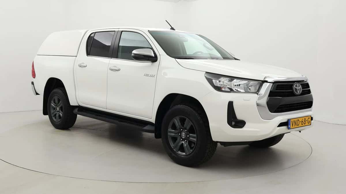 Toyota Hilux (2021) — foto 1