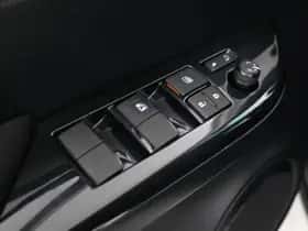 Toyota Hilux (2021) thumbnail 22